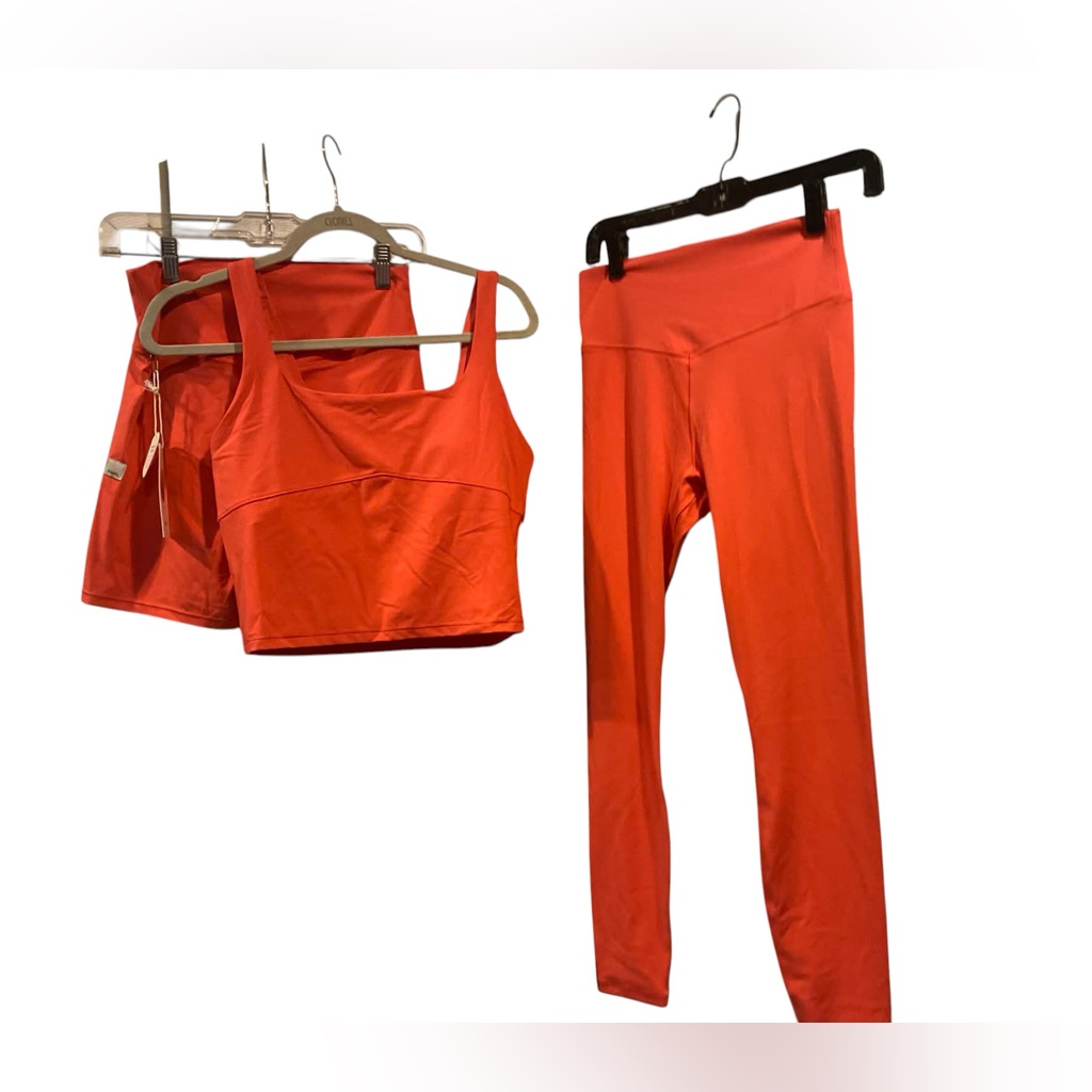 Nwt Vuori All The Form 3 Piece Set Bright Coral Size M